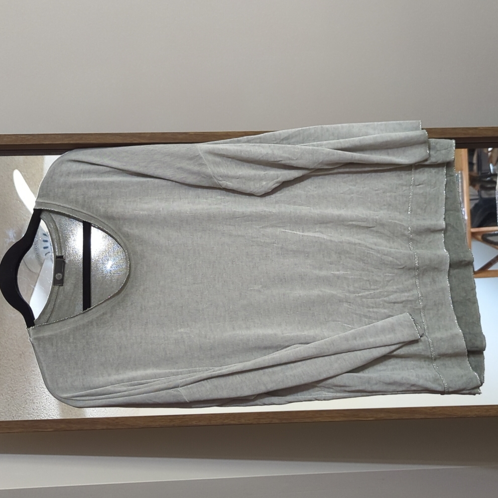 M Made in Italy Top with Shimmer Detail, Size L.